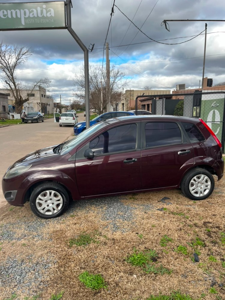 Ford FIESTA 5P 1,6 Edge Plus ABS One — foto 10